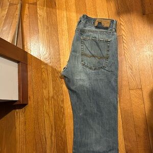 Men’s American eagle original straight jeans destroyed size 32x30